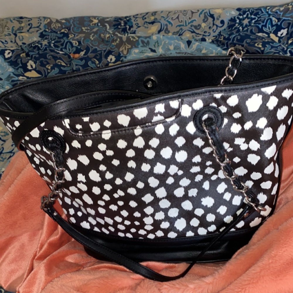 Tote - Picture 3 of 3